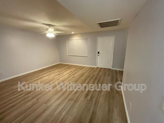 Foto del edificio - 1320 N 1st St