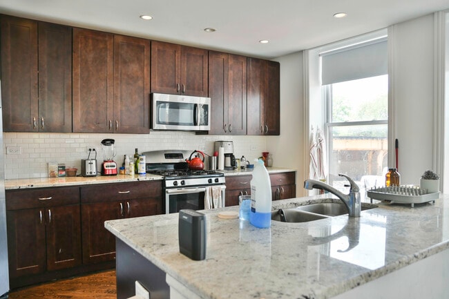 Building Photo - 2450 N Milwaukee Ave