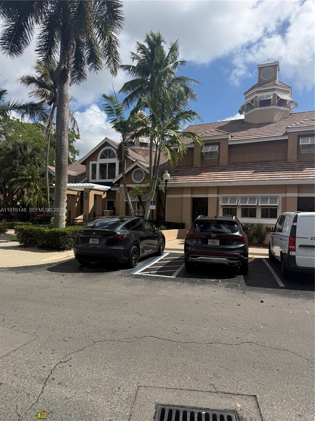 Building Photo - 15680 SW 106th Ln