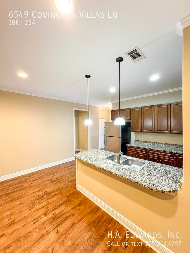 Foto del edificio - 6549 Covington Villas Ln