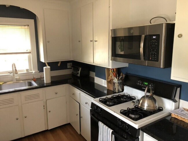 Foto del edificio - 4 Garden Ct