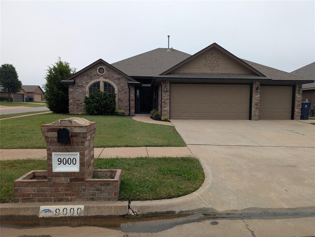 Building Photo - 9000 Lolly Ln