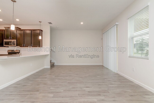 Foto del edificio - 9311 Tecumseh Dr