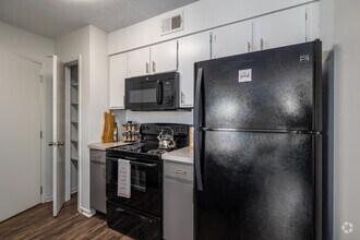 Opal 1BD 1BA - Kitchen - ReNew Chesterfield