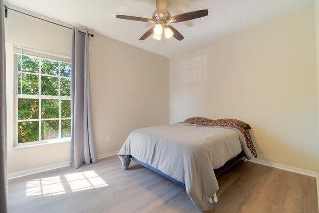 Foto del edificio - 10330 Fox Trail Rd S