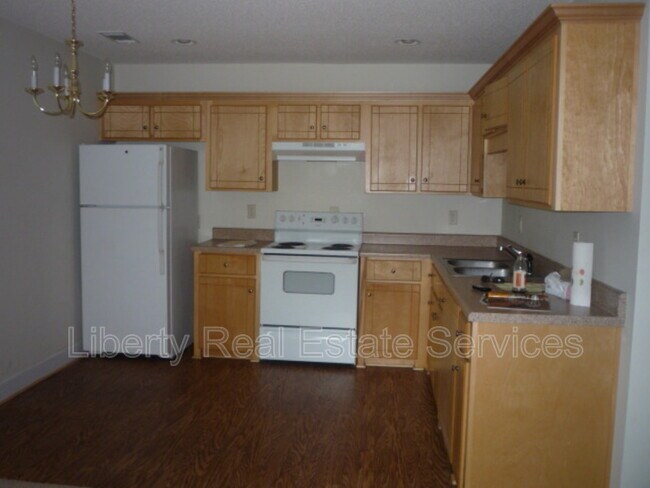 Building Photo - 1113 Kelly Dr