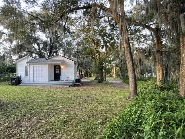 Foto del edificio - 581 Live Oak St