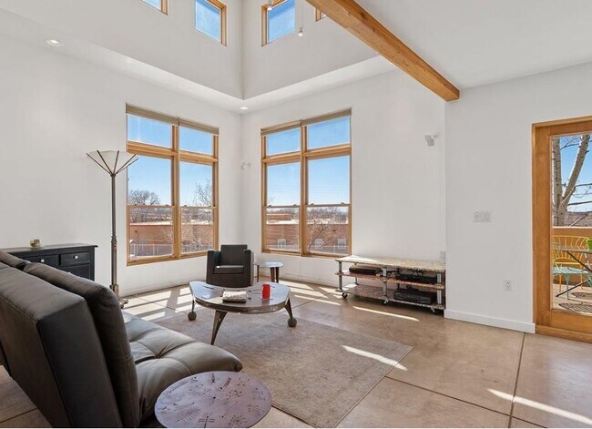 Foto del edificio - 1012 Marquez Pl