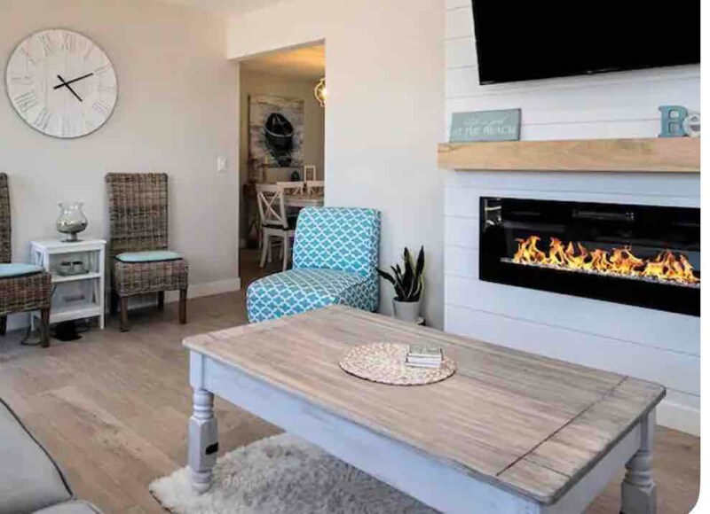 Foto principal - 2245 Lakeshore Dr