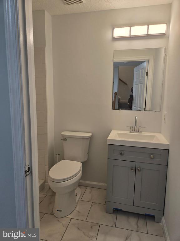 Foto del edificio - 6632 Granville Ct