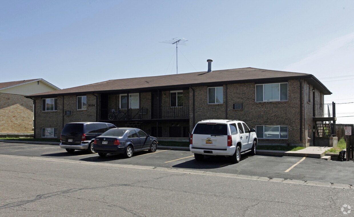 Primary Photo - 3024 Denver St