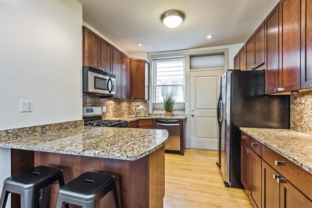 Foto del edificio - 3737 N Leavitt St