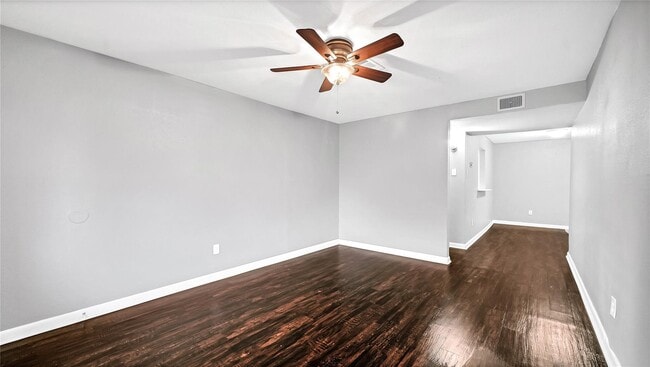 Foto del edificio - 3923 Heatherbloom Dr