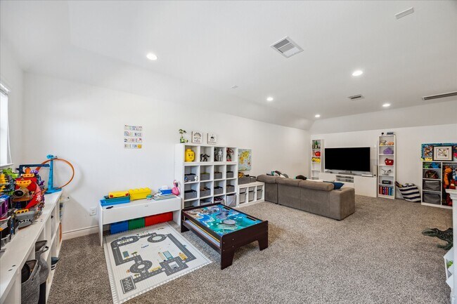 Building Photo - 3323 Emerald Valley Dr