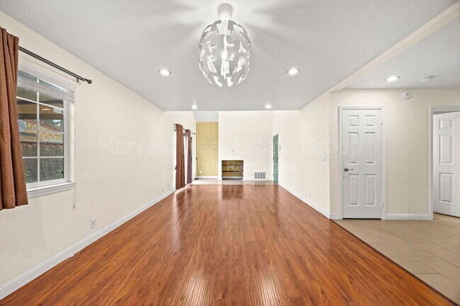 Foto del edificio - 22663 Vermont St