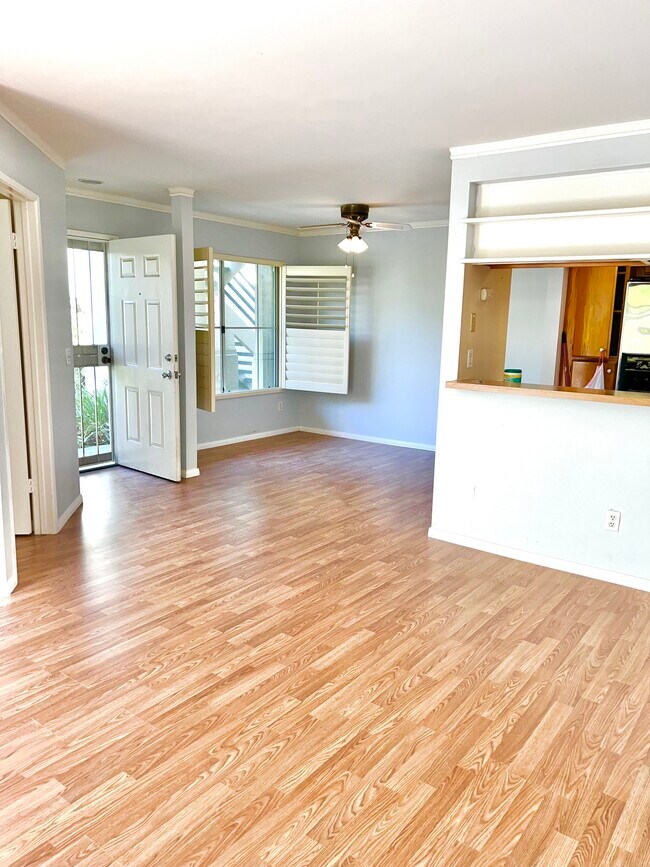 Building Photo - 2031 Lakeridge Cir