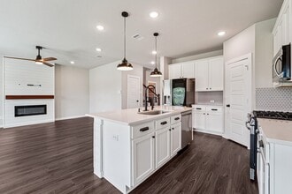 Building Photo - 15011 Red Buckeye Dr