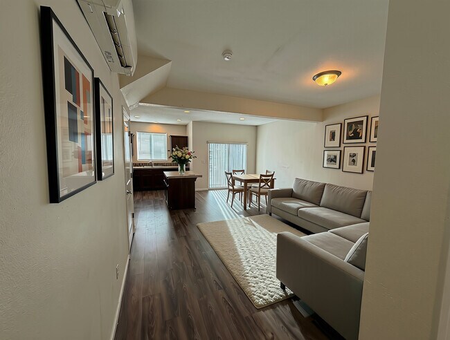 Foto del edificio - 5706 Joynak St S