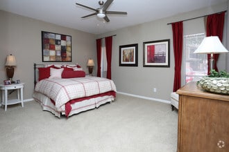Woodlake Oaks Apartments photo'
