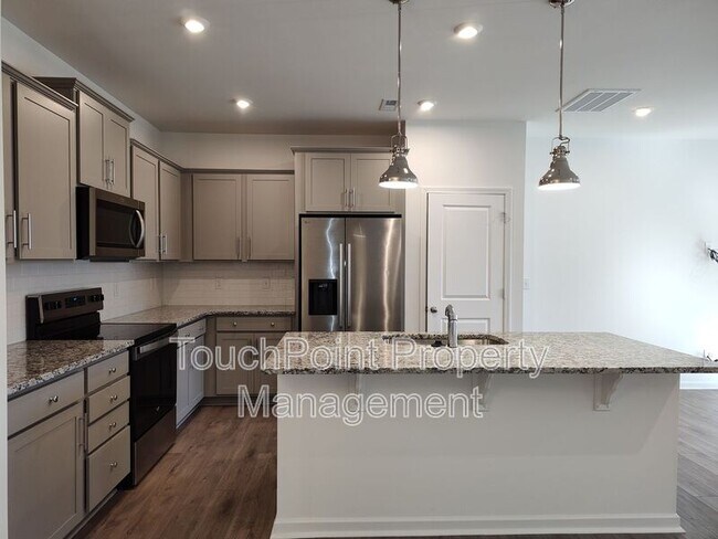 Building Photo - 10033 Guardian Dr