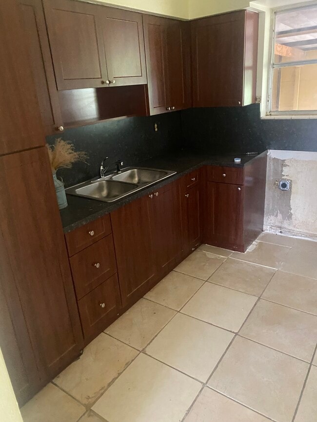 Foto del edificio - 530 NE 138th St