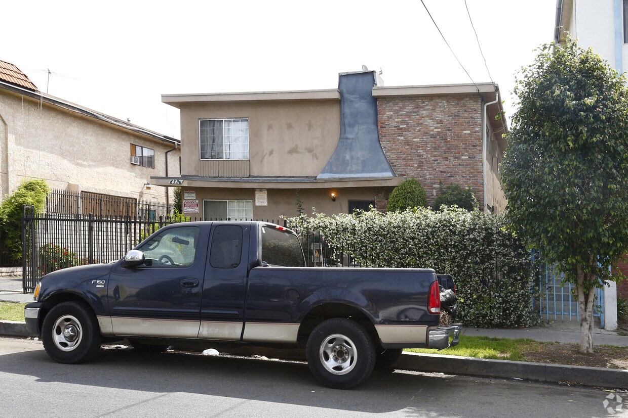 Building Photo - 8734 Tobias Ave