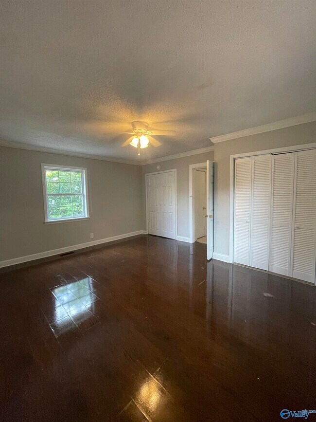 220 21st St SW, Birmingham, AL 35211 House Rental in Birmingham, AL