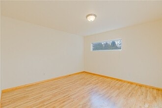 Building Photo - 7953 9th Ave SW