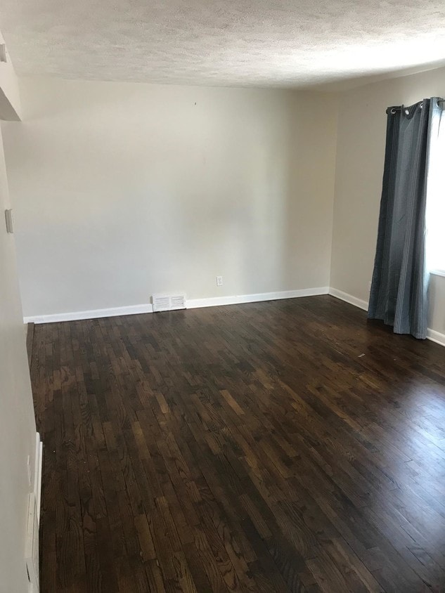 Primary Photo - 5115-5117 E Brookfield Dr
