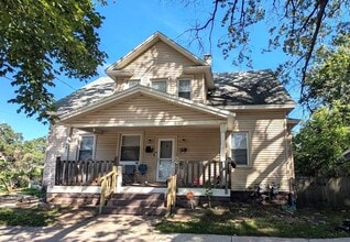 Building Photo - 204 W Larch Ave