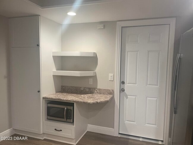 Foto del edificio - 261 Manhattan Way