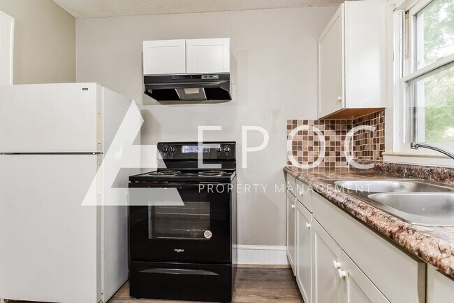 Building Photo - 1423 Dellabrook Rd