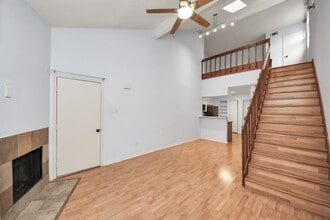 Building Photo - 2425 Holly Hall St