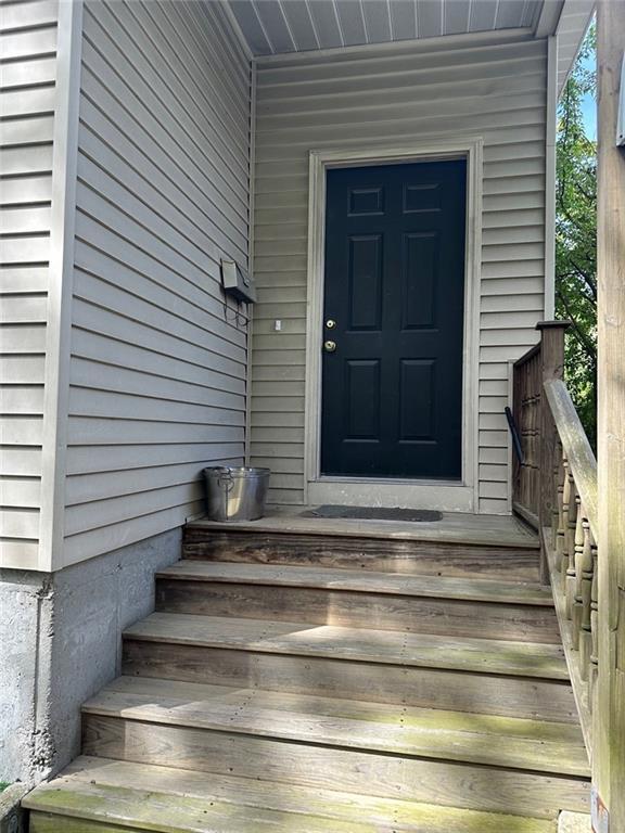 Building Photo - 31 Elmgrove Ave