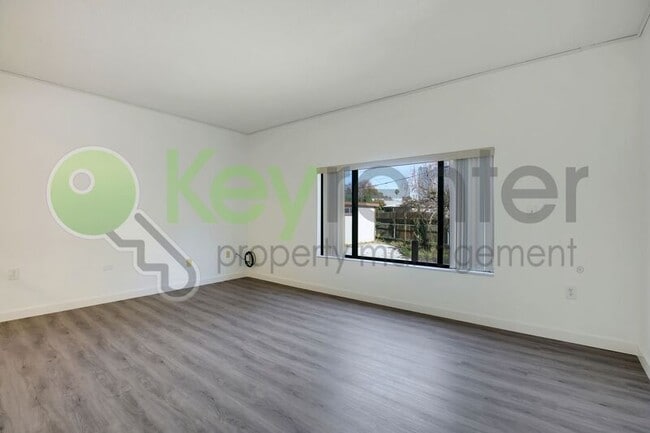 Photo - 809 N Hobson Ave House