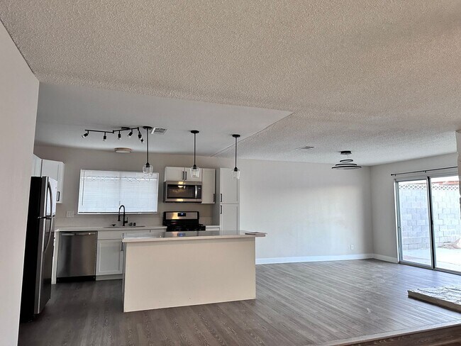 Building Photo - Beautiful single-story home featuring 3 bedrooms, 2 bathrooms, and a 2-car garage, situated on a ...