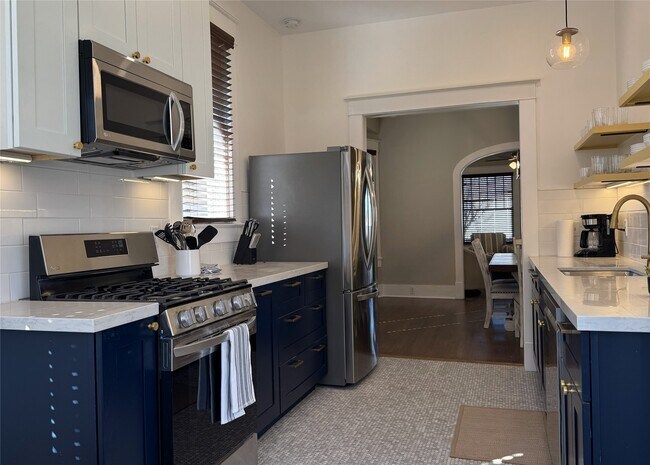 Foto del edificio - 3821 Avenue M