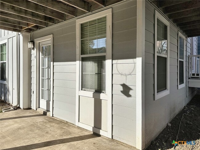 Building Photo - 148 Rush Haven