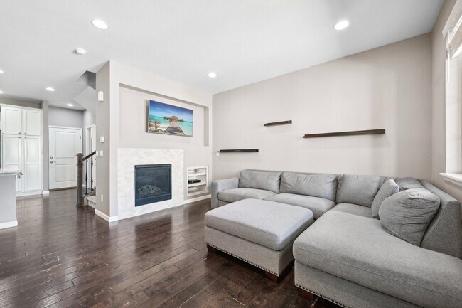 Foto del edificio - 9077 E Phillips Ln