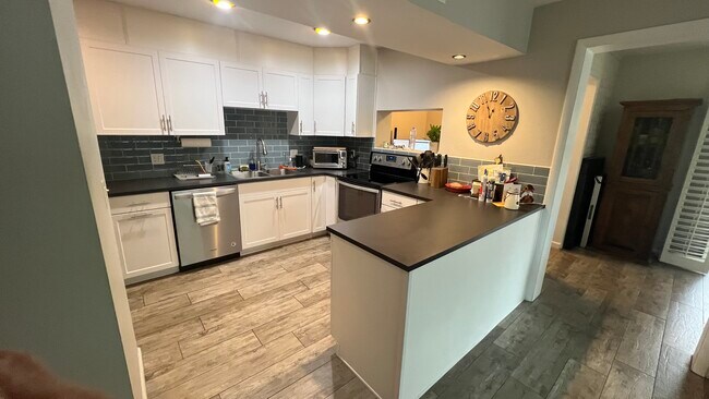 Foto del edificio - 1628 W Lindley Dr