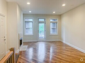Building Photo - 2334 N Greenview Ave