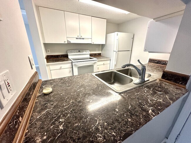 Foto del edificio - 3417 Winkler Ave