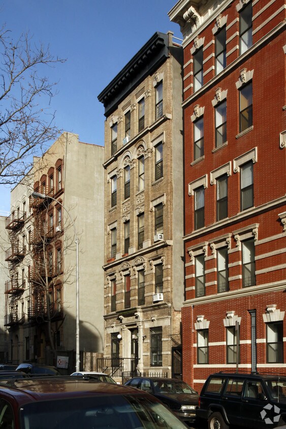 Building Photo - 101 W 138th St