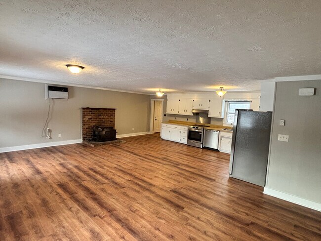 Sala de estar/cocina - 21116 Wells St