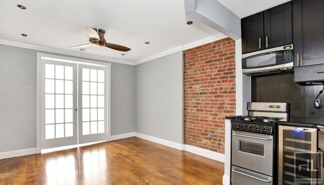 Foto del edificio - E 26TH ST.