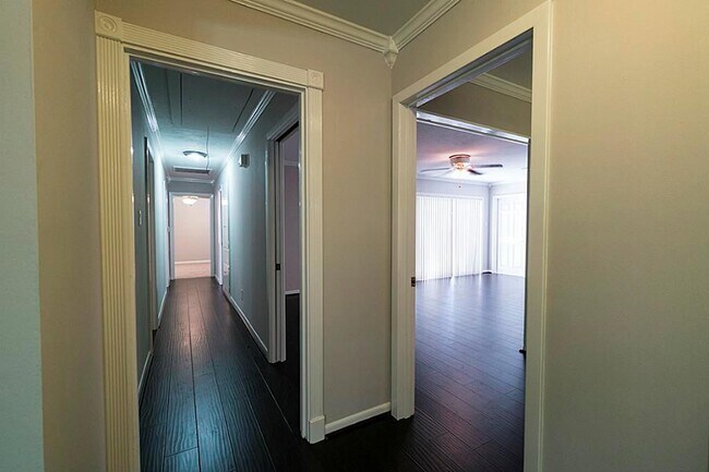 Building Photo - 3118 Edmonton Dr