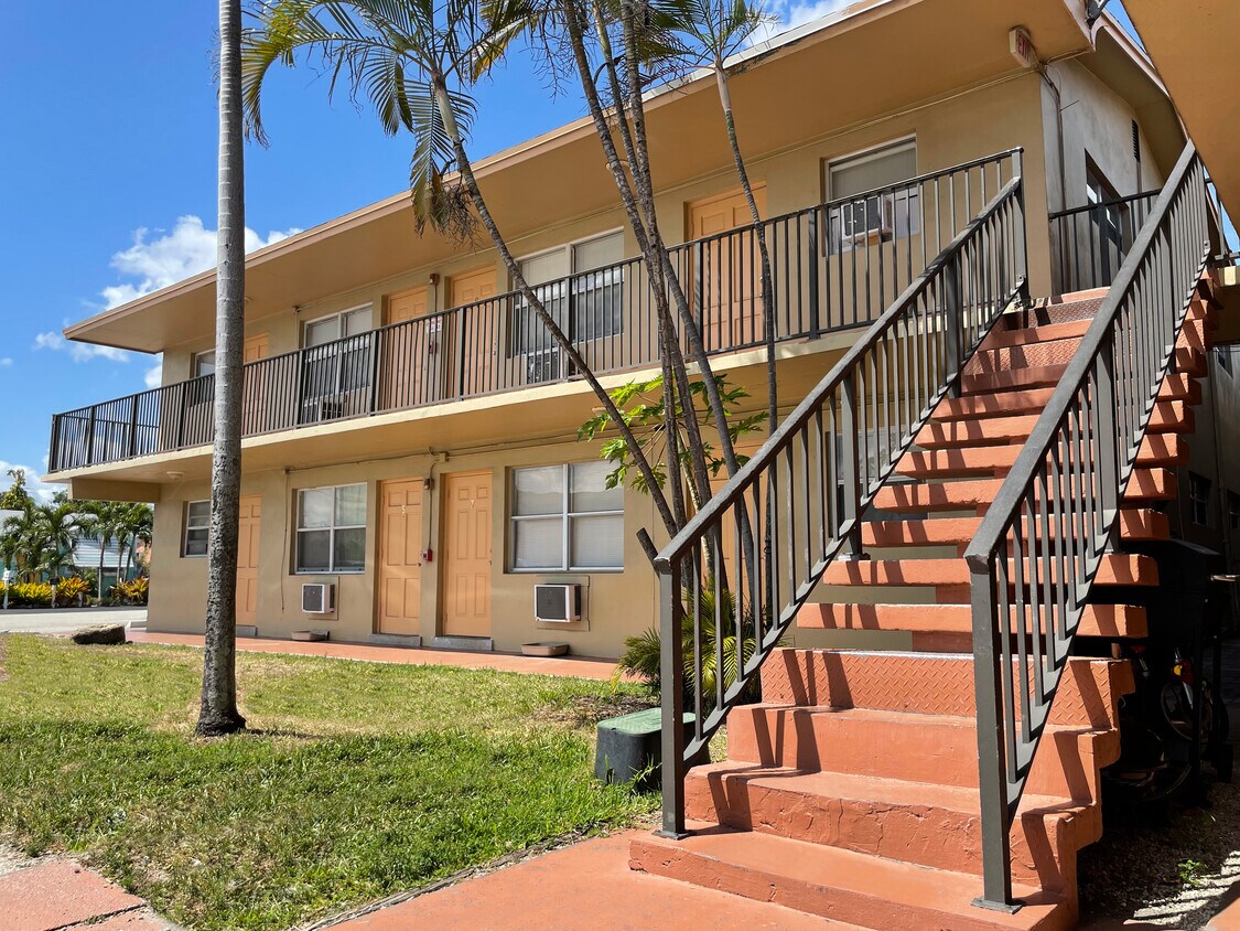 301 N 3rd St Unit 1, Lantana, FL 33462 Apartments in Lantana, FL