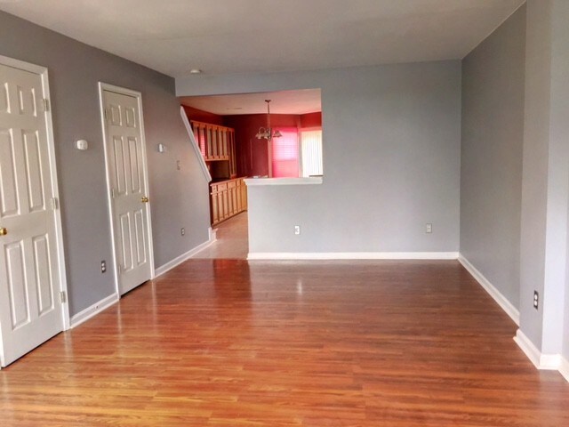 Building Photo - 45468 Heritage Trail Square