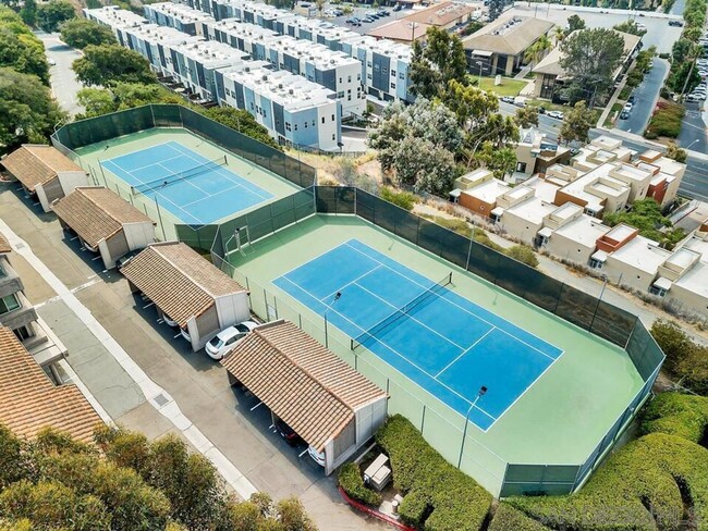 Foto del edificio - Updated Single-Level Condo in Mission Ridg...