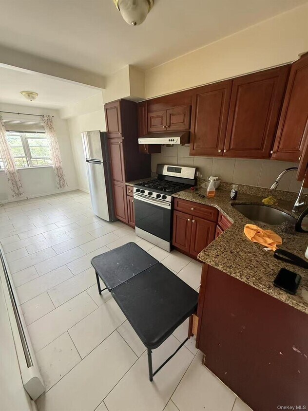 Foto principal - 70-31 153rd St